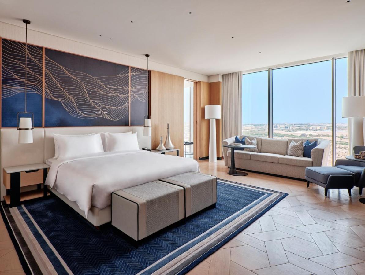 Hotel Grand Hyatt Kuwait Kuwait City Exteriér fotografie A guest room at the hotel