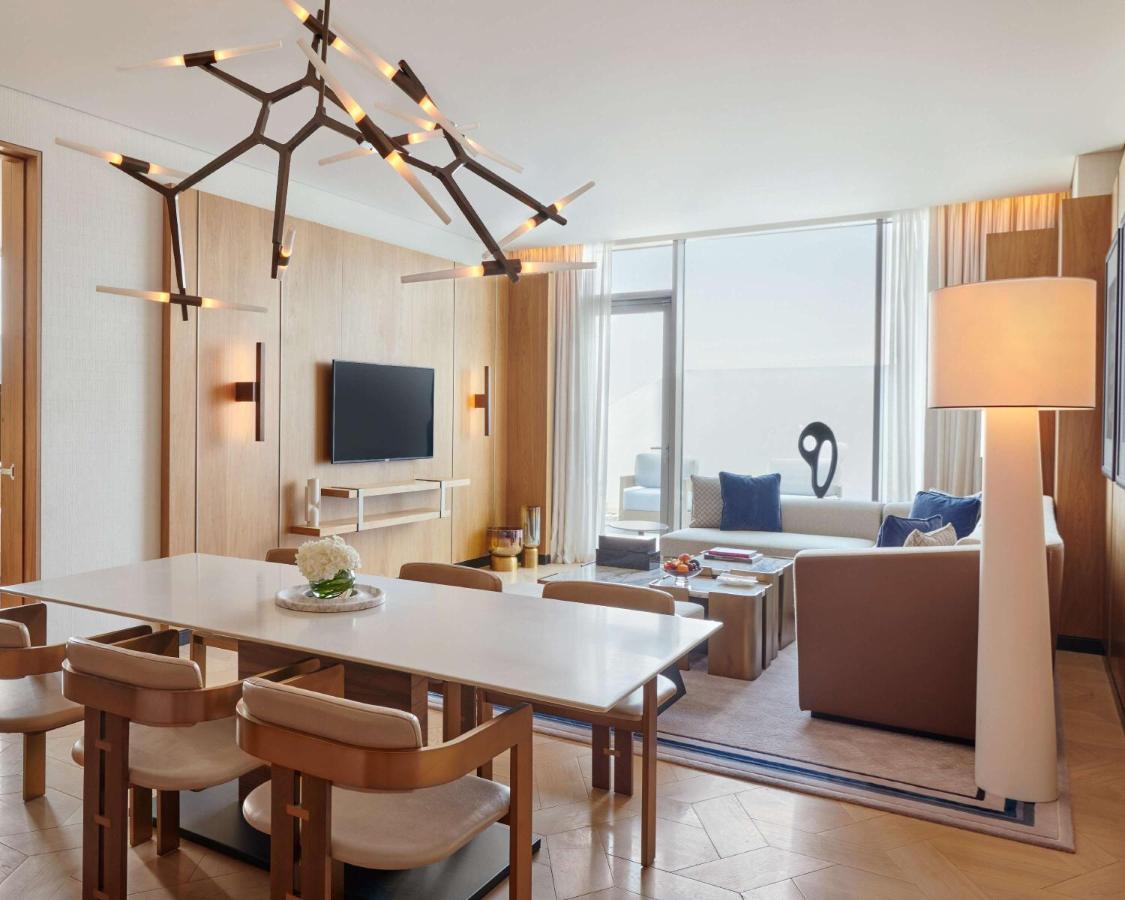 Hotel Grand Hyatt Kuwait Kuwait City Exteriér fotografie A suite at the hotel