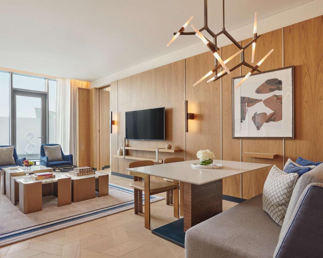 Hotel Grand Hyatt Kuwait Kuwait City Exteriér fotografie A suite at the hotel