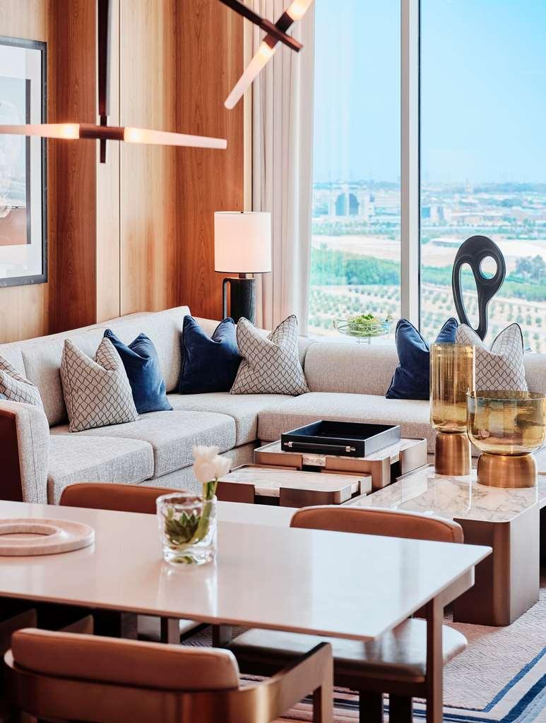 Hotel Grand Hyatt Kuwait Kuwait City Pokoj fotografie The living room of a three-bedroom residence